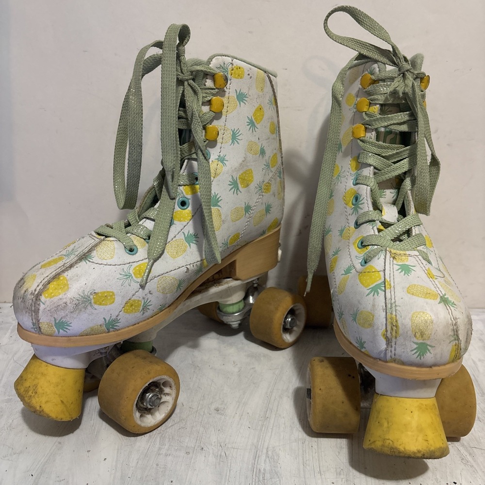Candi Girl Lucy Roller Derby Skates Adjustable Pineapples Youth Sizes 3-6. WORN
